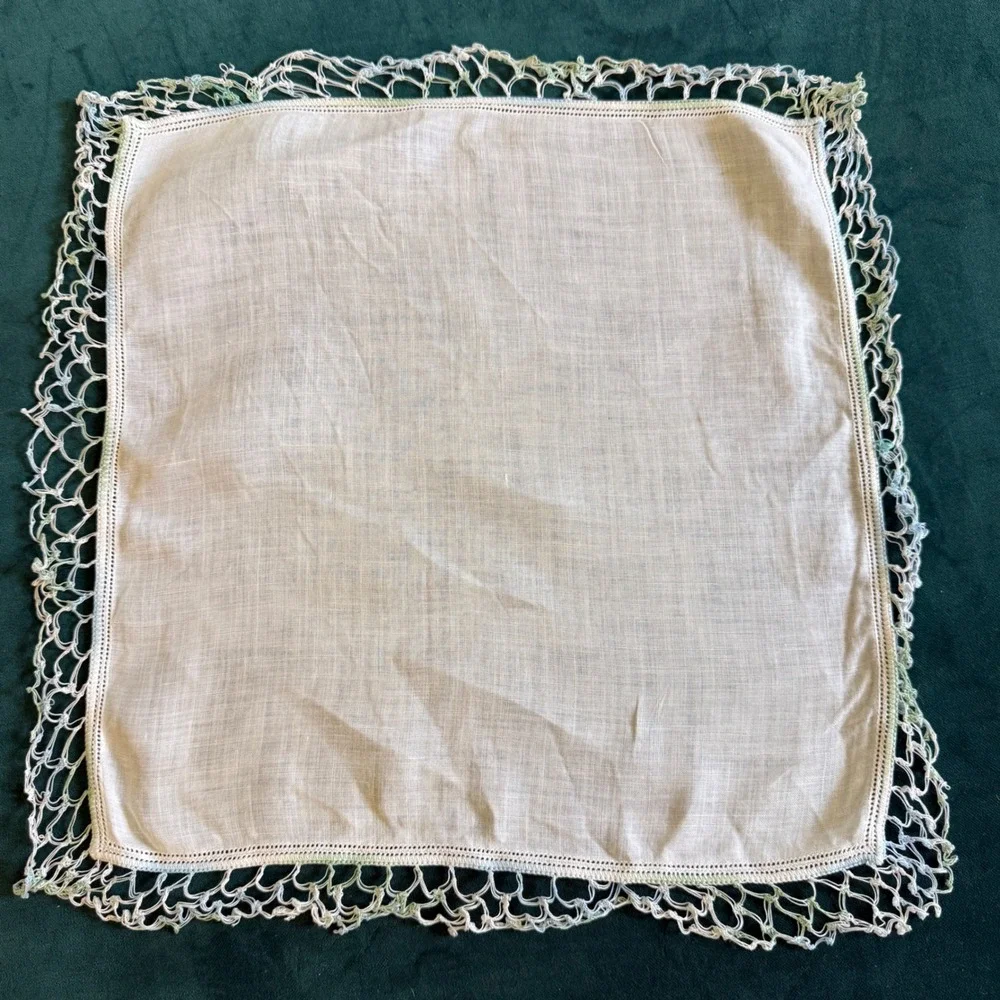 Vintage Handkerchief Lot 4 Floral Embroidered Lace Trim Cotton‎ White Blue Pink